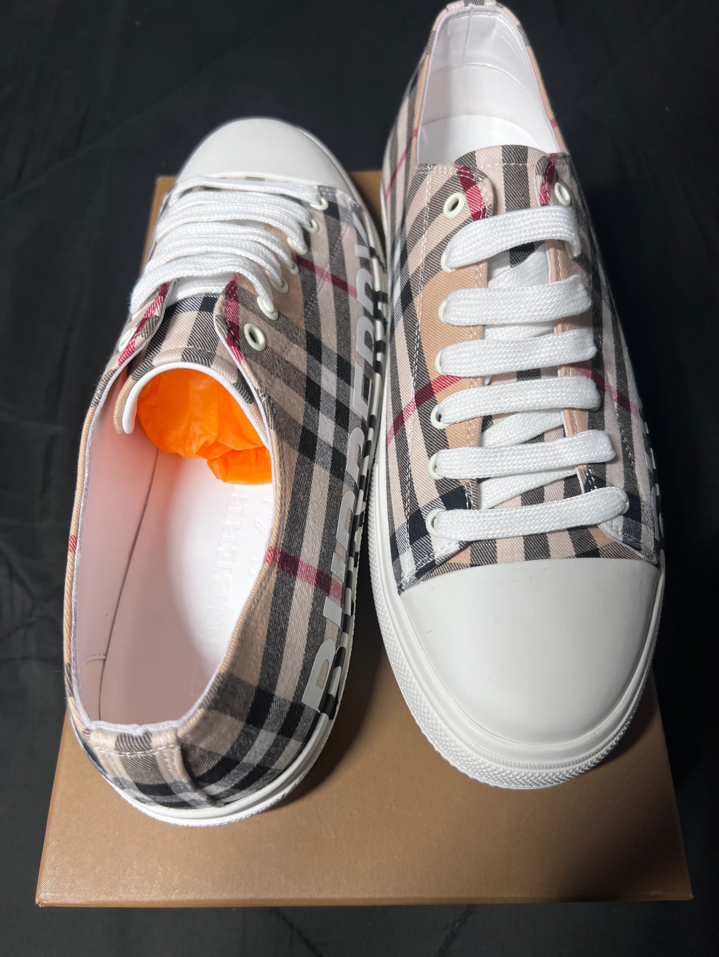 Berry Sneakers