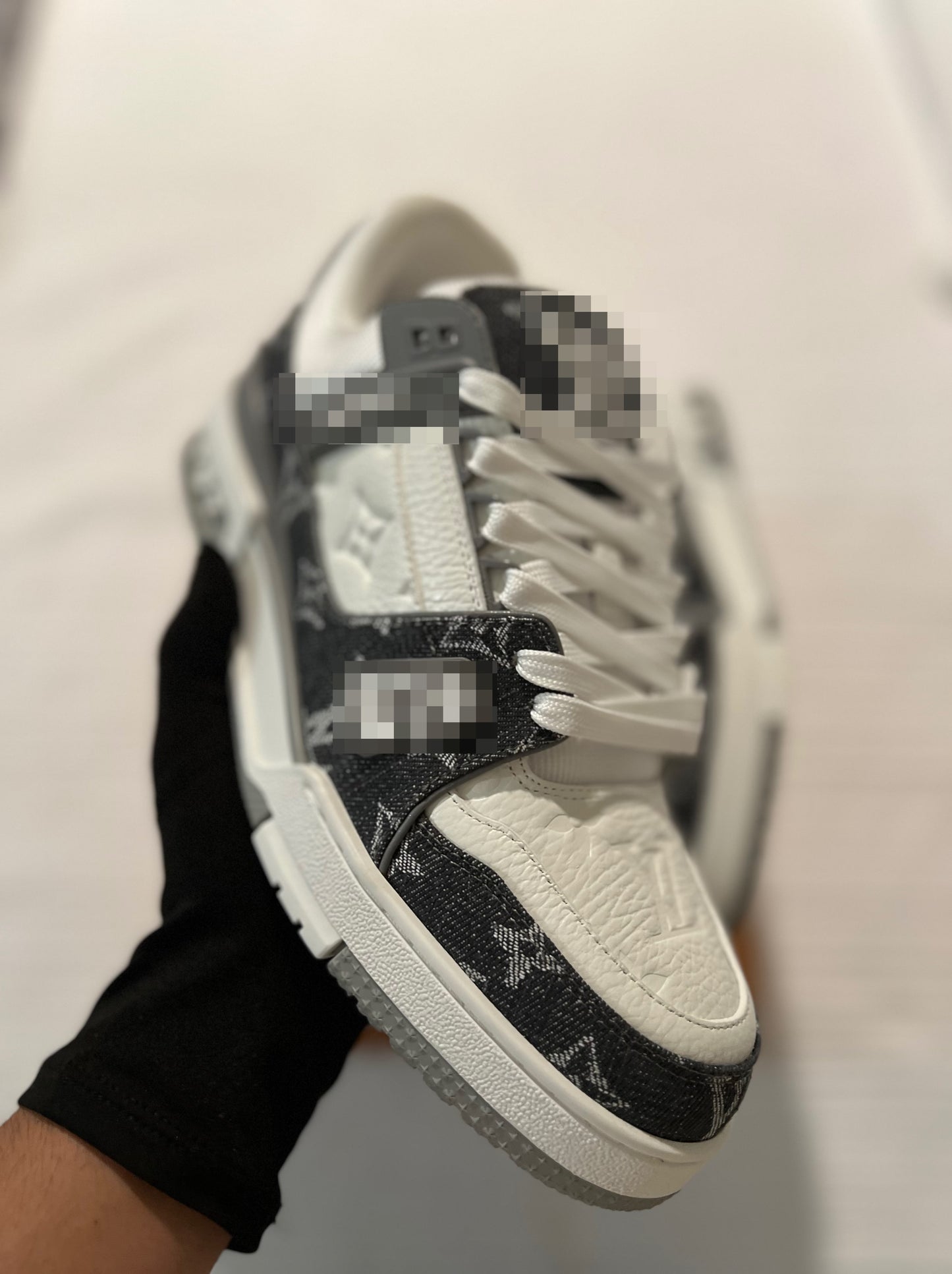Grey V’s