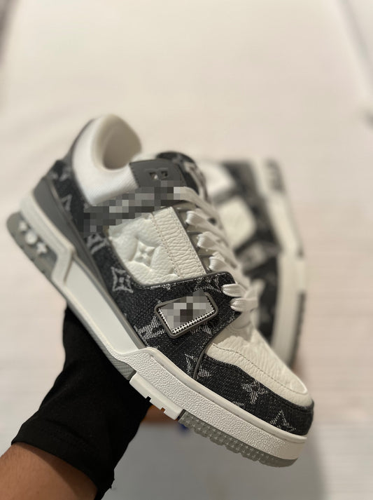 Grey V’s