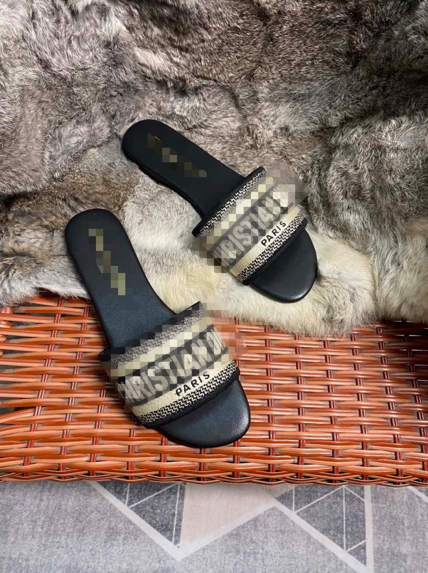 Bior women slides