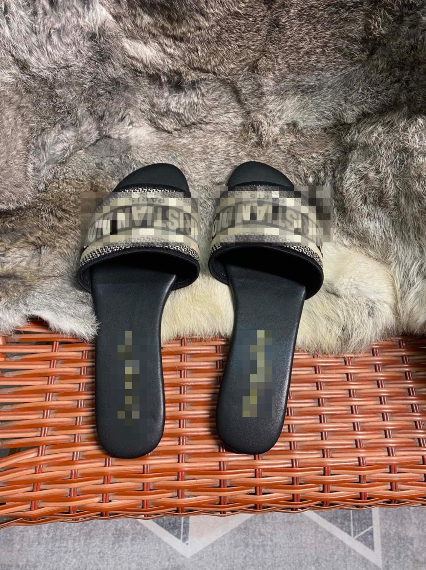 Bior women slides
